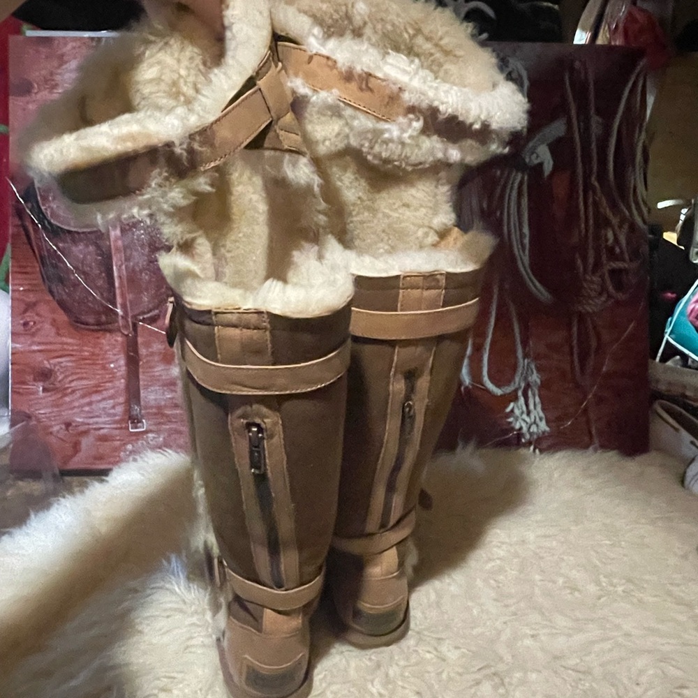 New Australia Luxe Collection OTK leather/shearling boots - Picture 9 of 13